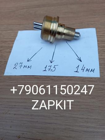 05012039 Датчик задней скорости датчик заднего хода датчик включения задней передачи Хайгер Хагер Higer 6885 6840 05012039 Датчик задней скорости датчик заднего хода датчик включения задней передачи Хайгер Хагер Higer 6885 6840