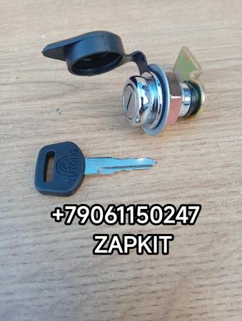 Замок люка топливного бака Ютонг Yutong 6128 5940-15384 594015384 Замок люка топливного бака Ютонг Yutong 6128 5940-15384 594015384