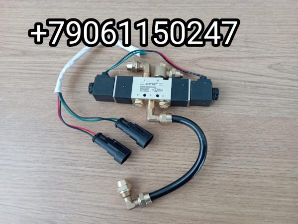 Клапан открывания двери 6108-01640 Клапан соленоидный пассажирской двери 610801640 Ютонг Yutong 6122 Хайгер Хагер Higer 6128 TG2512-06W TG251206W Клапан открывания двери 6108-01640 Клапан соленоидный пассажирской двери 610801640 Ютонг Yutong 6122 Хайгер Хагер Higer 6128 TG2512-06W TG251206W